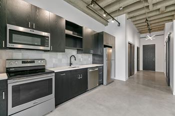Concrete floors (apartments)